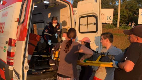 Três pessoas ficam feridas em acidente em Passo Fundo - foto 3