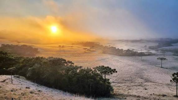 Na cidade de Urupema, que fez mínima de -6,2ºC, também houve o registro de formação de estalactites nesta manhã