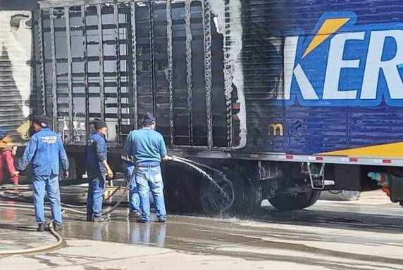 Incêndio atinge o centro de distribuição da Lojas Becker em Cerro Largo - foto 2