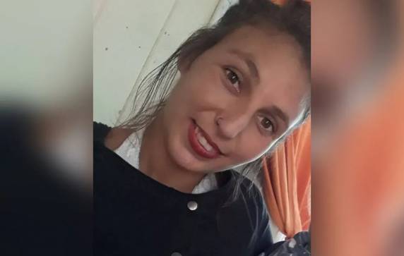 Camila Corrêa foi morta com ao menos uma facada nas costas. Segundo a Polícia Militar, o suspeito foi preso.
