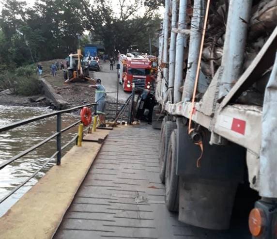 Acidente é registrado sobre barca entre Barra do Guarita e Itapiranga - foto 2