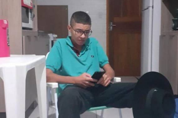 Corpo de Gabriel Marques Cavalheiro, 18 anos, foi encontrado dentro de açude
