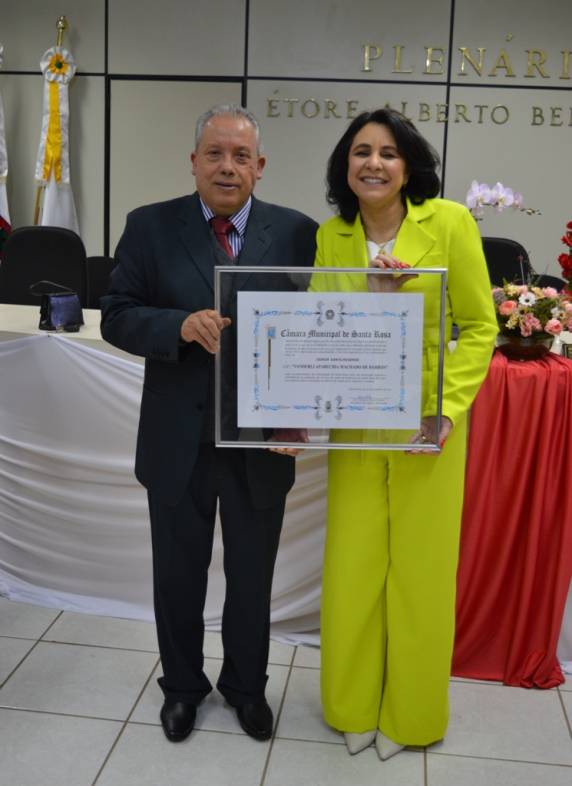 Vanderli de Barros recebe Título de Cidadã Santa-Rosense - foto 3