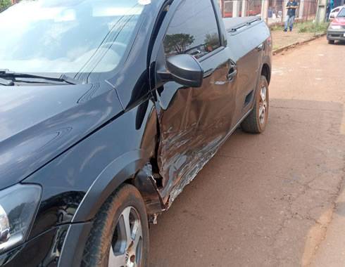 Veículo capota após colisão no bairro Mucha em Giruá - foto 2
