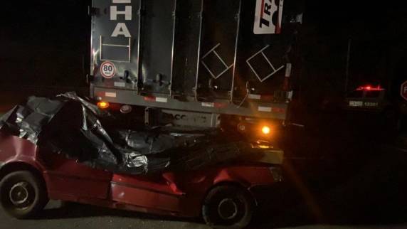 Fiat Uno conduzido pela vítima atingiu a traseira do outro veículo na ERS-1115