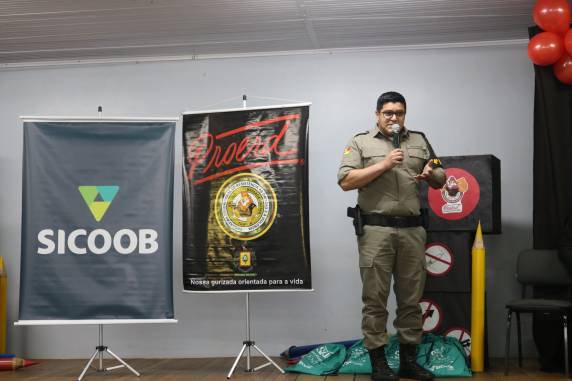 PROERD forma 195 alunos em Três de Maio - foto 4