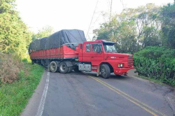 Vítima era passageiro de uma Frontier que capotou após colisão