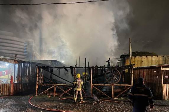 Segundo o Corpo de Bombeiros, ninguém ficou ferido