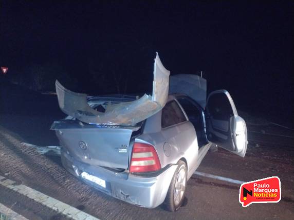 Homem fica ferido após capotar veículo no trevo da BR-472 em Bela Vista, Três de Maio - foto 2