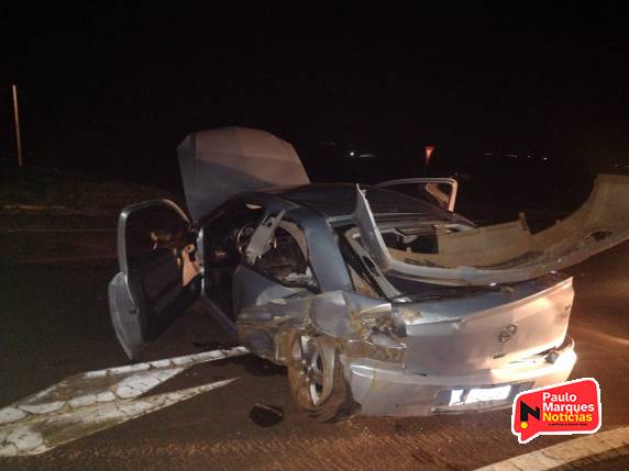 Homem fica ferido após capotar veículo no trevo da BR-472 em Bela Vista, Três de Maio - foto 3