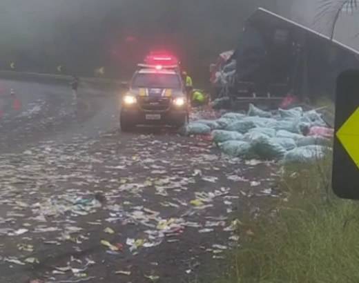 Grave acidente entre caminhões no norte do Estado deixa vítima fatal - foto 3