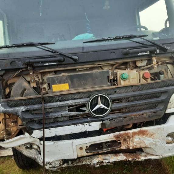 Colisão entre carro e caminhão deixa um ferido entre Coxilha e Vila Lângaro - foto 4