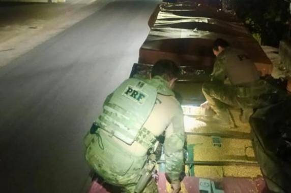 Motorista alegou que levava carregamento de milho para Morro Reuter