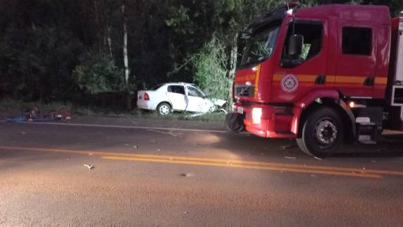 Homem morreu no local e crianças morreram quando recebiam atendimento no hospital