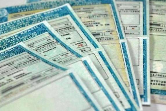 Com a mudança, motivada por decisão que acaba com a obrigatoriedade das aulas com simulador, CNH passa a custar R$ 2.336,56