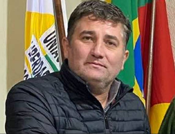 Na quinta-feira (6), a polícia prendeu em Três Passos Cloves de Oliveira, que perdeu eleição  prefeito para o pai da vítima, em 2020