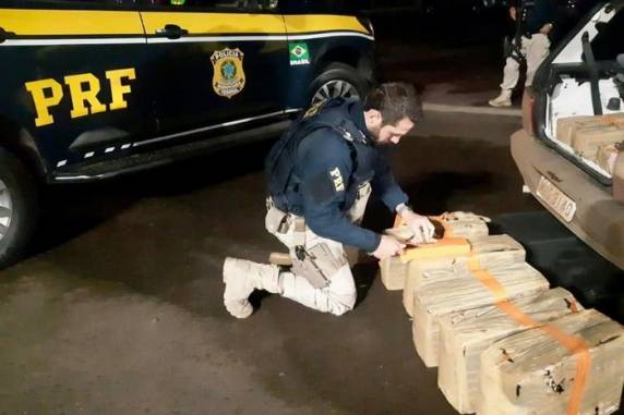Conforme os policiais, ele relatou que a droga seria levada para Arroio do Sal