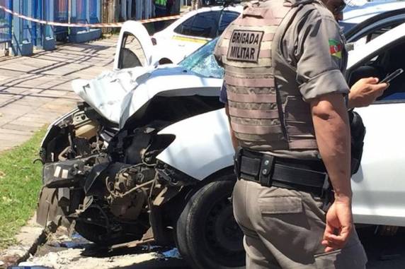 Colisão deixa um morto na Avenida Ipiranga - foto 2
