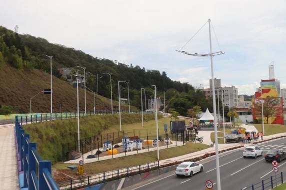 Familiares e fãs participam da abertura do memorial de SC em homenagem a Jesse e Shurastay, mortos no EUA - foto 5