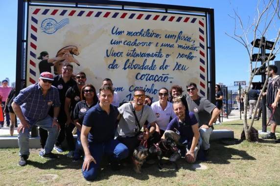 Familiares e fãs participam da abertura do memorial de SC em homenagem a Jesse e Shurastay, mortos no EUA - foto 4