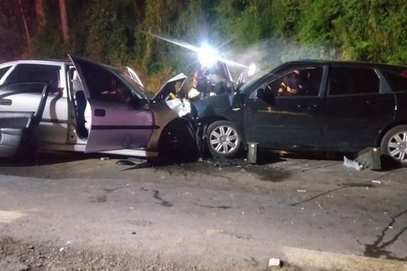 Duas mulheres e uma criança foram socorridas com ferimentos graves