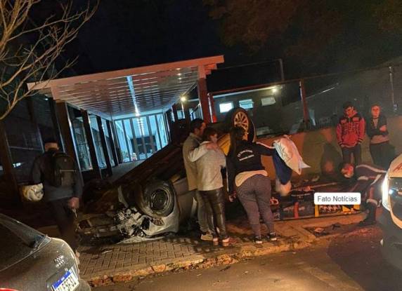Acidente ocorreu na madrugada de hoje