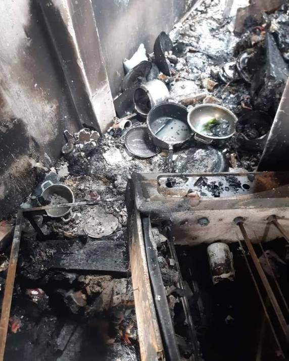 Casal de policiais pede ajuda para reconstruir casa após incêndio em Palmeira das Missões - foto 2