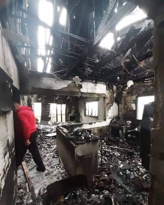 Casal de policiais pede ajuda para reconstruir casa após incêndio em Palmeira das Missões - foto 4