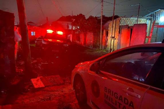 Vítima estava em casa com a família quando foi assassinada