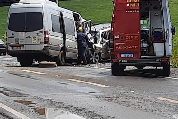 Acidente aconteceu na BR-480, na pista em direção a Barão do Cotegipe