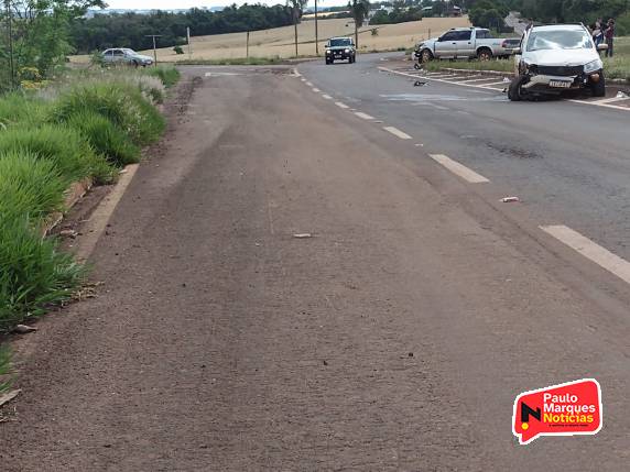 Colisão envolve duas caminhonetes no trevo da BR-472 em Bela Vista, Três de Maio - foto 4