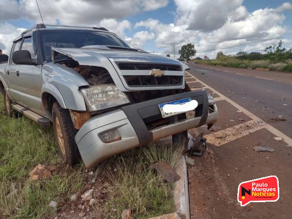 Colisão envolve duas caminhonetes no trevo da BR-472 em Bela Vista, Três de Maio - foto 3