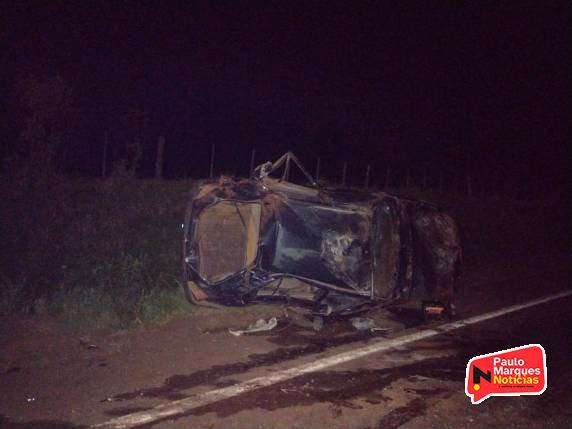 O acidente ocorreu em frente a Expresso São Miguel; quatro pessoas foram conduzidas para o hospital