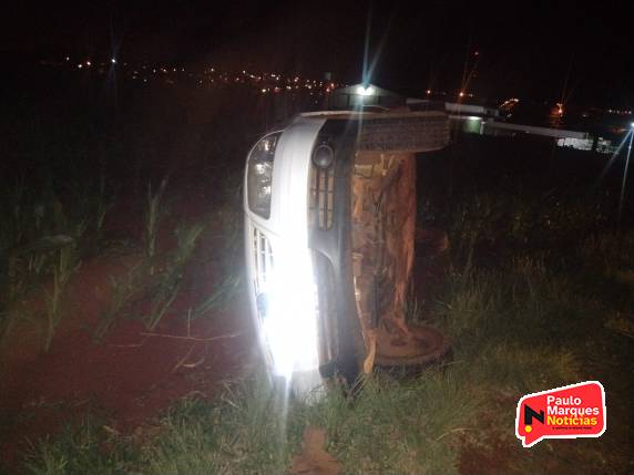Veículo capota e provoca acidente que envolve mais dois veículos na RS-342, em Três de Maio - foto 7