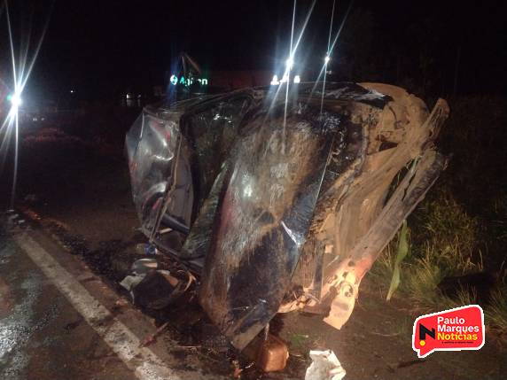 Veículo capota e provoca acidente que envolve mais dois veículos na RS-342, em Três de Maio - foto 9
