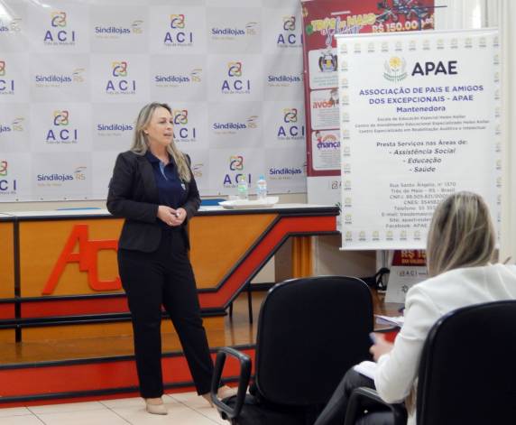 Apaes do 3º Conselho participam de formação em Três de Maio com coordenadores da Feapaes-RS - foto 2
