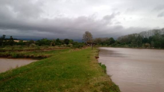 Domingo deve ter queda nas temperaturas e risco de temporais em algumas regiões