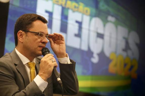 Anderson Torres anunciou medida na noite da segunda-feira e afirmou que governo monitora situação "minuto a minuto"