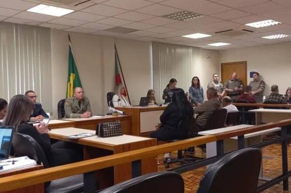 Quatro testemunhas foram ouvidas pelo Tribunal de Justiça Militar. Três policiais são réus na esfera militar por ocultação de cadáver e falsidade ideológica.