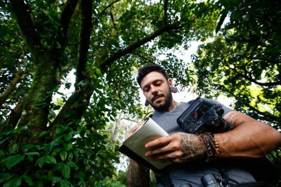 Formado em Ciências Biológicas, Gabriel Brutti uniu o amor pela fotografia e pela natureza para criar o projeto Dispersar