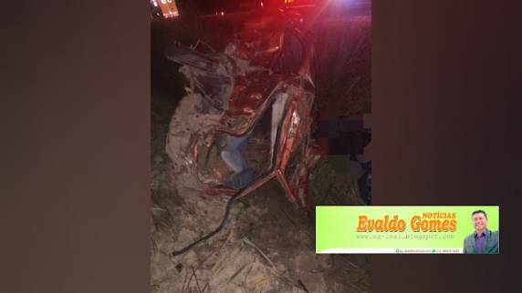 Um grave acidente com um ferido e 4 mortos ocorre no início da noite de domingo, próximo à subestação da CEEE na BR-392, em Canguçu
