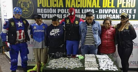 Durante operação, no sábado, quatro suspeitos foram presos e 3.250 pacotes de pasta base de cocaína foram apreendidos