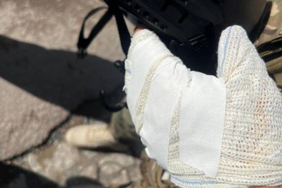 Policiais ficam feridos após agressões de bolsonaristas em bloqueio na BR-470, em Santa Catarina - foto 2