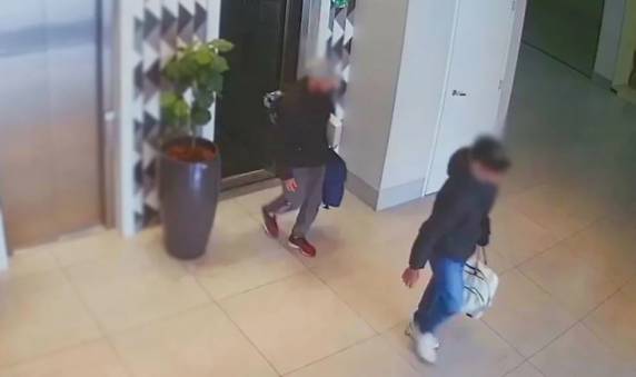 Assalto ocorreu em 3 de outubro. Aparelhos não foram recuperados e investigado por dar fuga aos criminosos segue foragido.