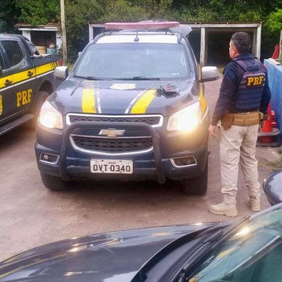 Segundo a Polícia Rodoviária Federal, a apreensão representa um prejuízo de quase 200 mil reais às organizações criminosas
