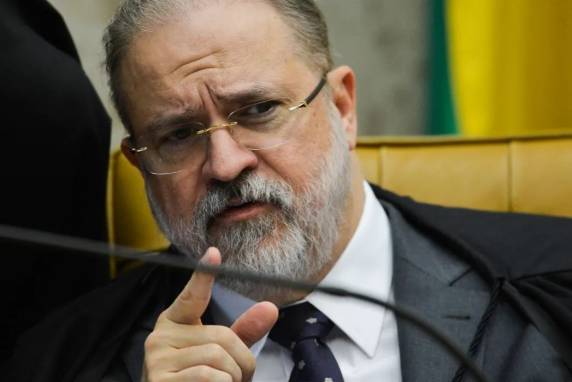 Segundo ele, a parcela da população que contratar o serviço "estará ainda mais vulnerável às instituições financeiras credoras"
