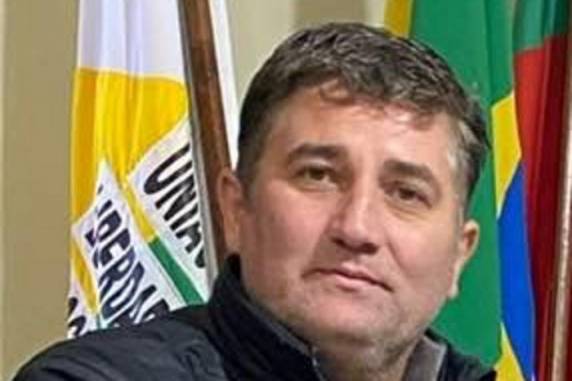Quatro pessoas foram indiciadas por homicídio triplamente qualificado, entre elas, o vice-prefeito da cidade
