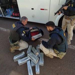 Droga estava separada em duas malas; flagrante ocorreu na BR-386 em Lajeado