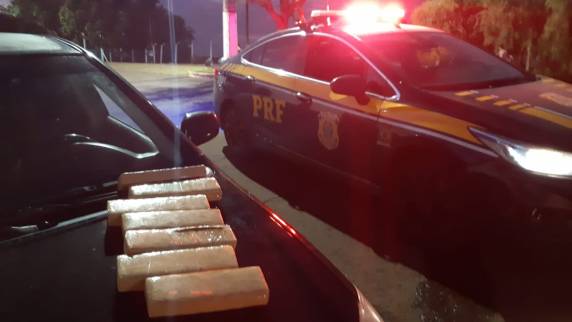 Ação policial conjunta prende 4 indivíduos e apreende maconha em deposito em Novo Barreiro - foto 2