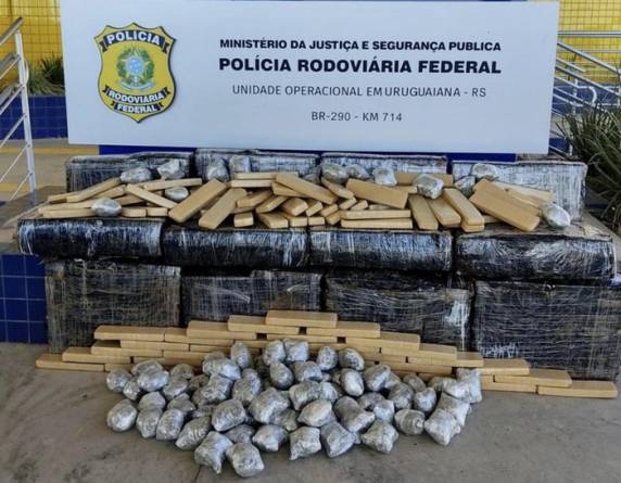 Motorista que transportava os entorpecentes foi preso na BR-472